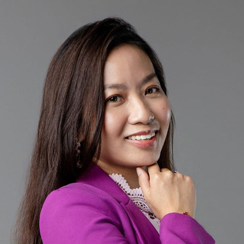 Renee Tan<br><strong>Hashtaqs, H.E.R Entreprenuers</strong>